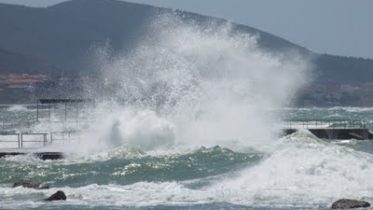 Stürmische See an der Gallura.jpg